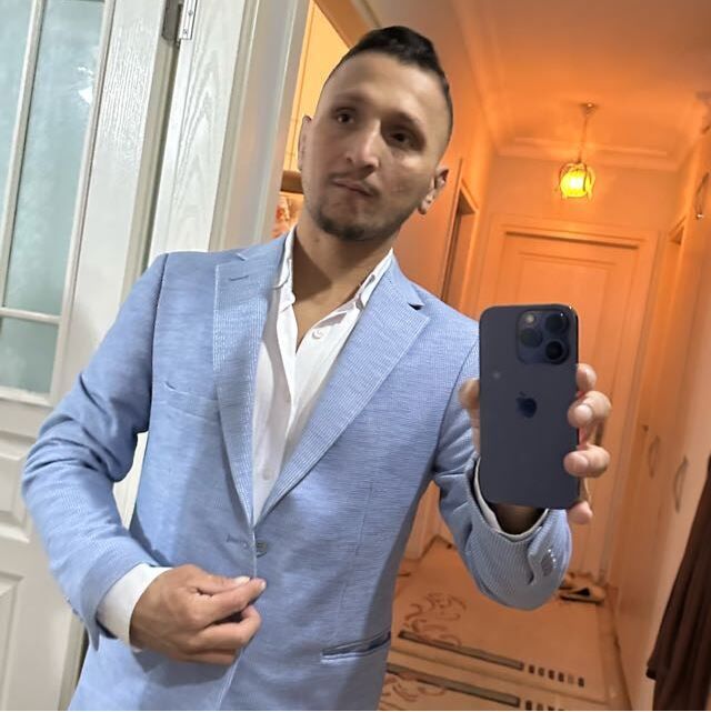  39758058  AliGokdemir, 34 ,    