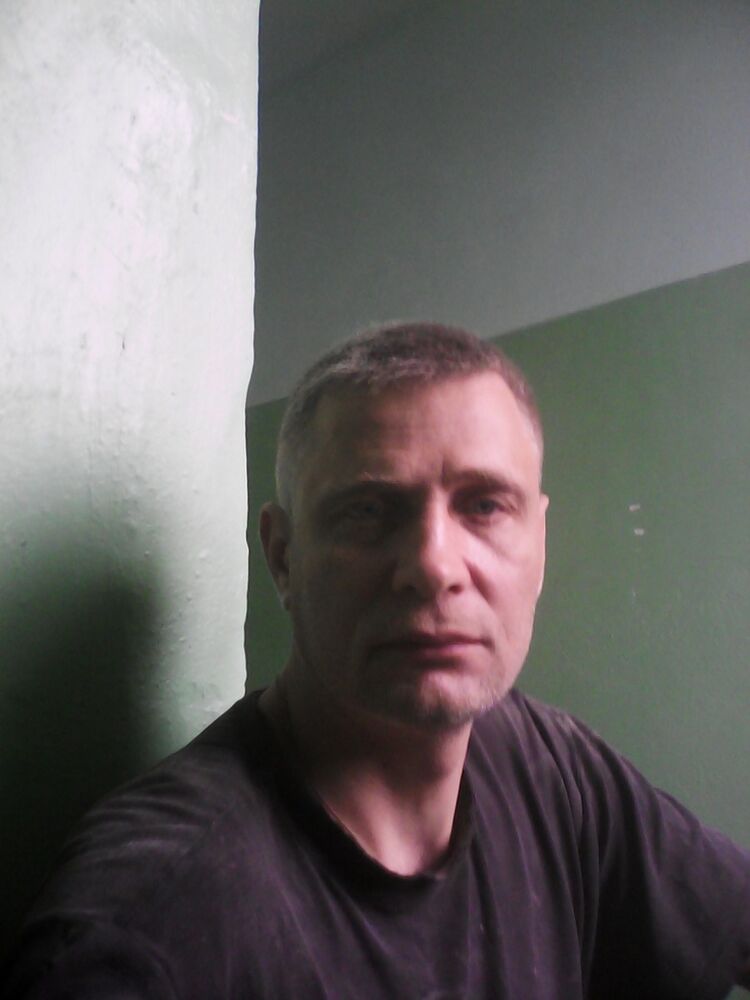  12905148  Aleksandr, 49 ,    