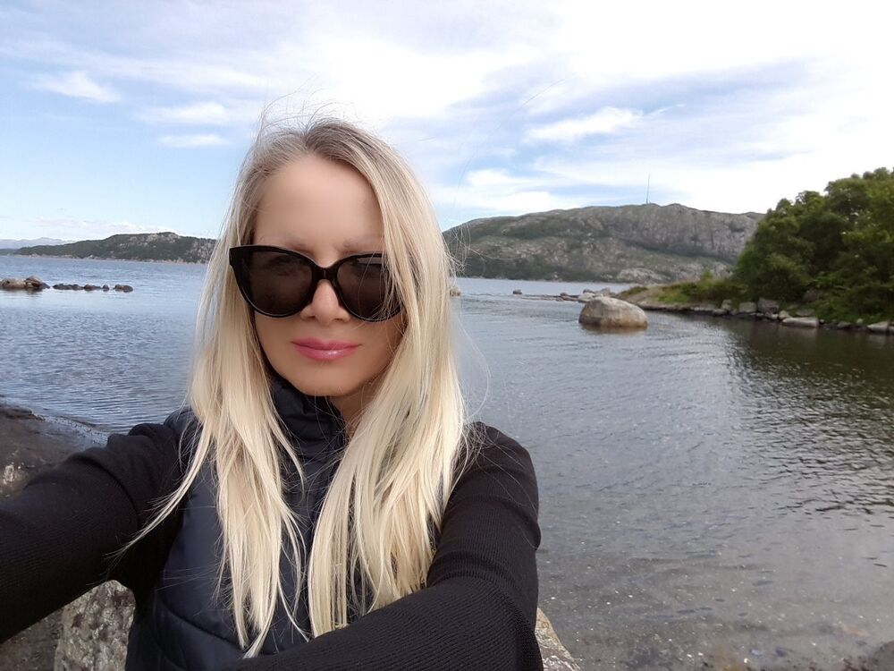  ,   Sviatlana, 51 ,   c , 