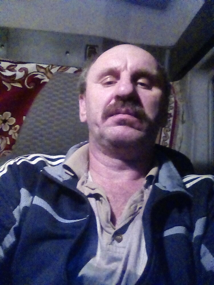  15223518  Sergei, 54 ,    