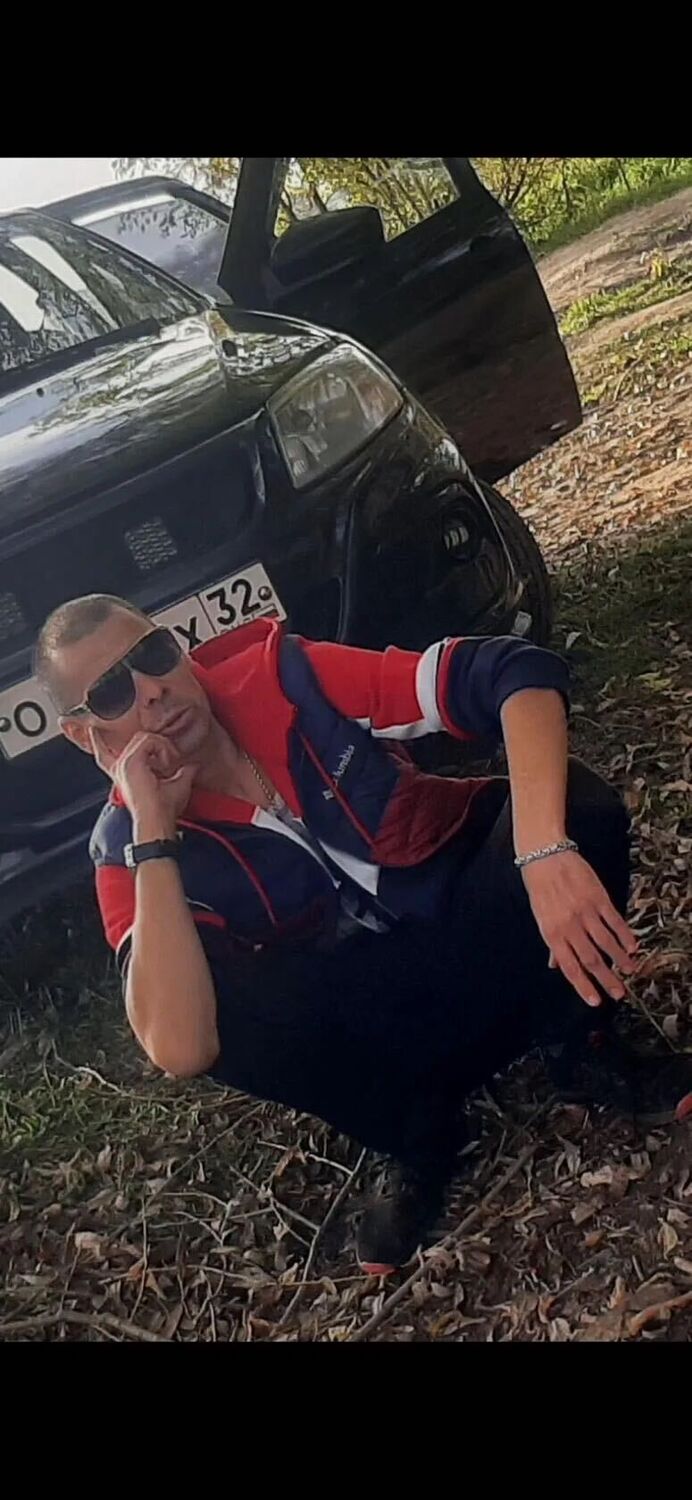  42528248  , 44 ,    