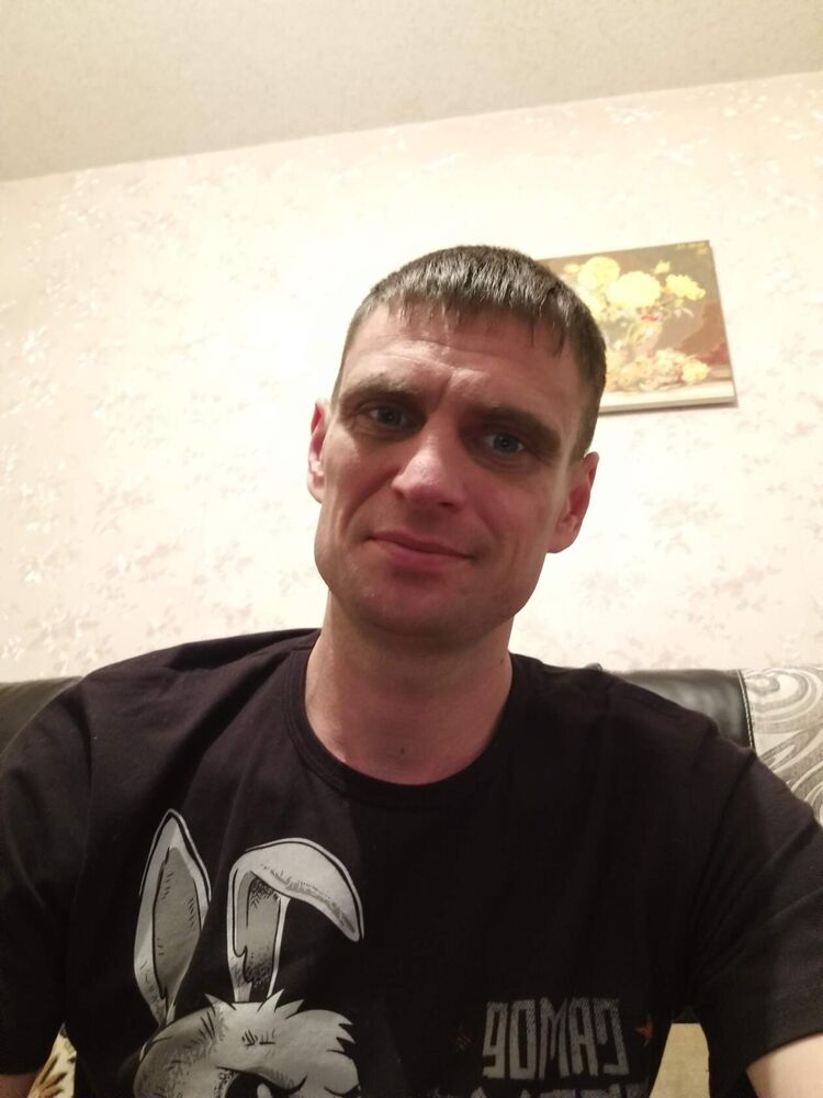  42213118  Aleksei, 37 ,    