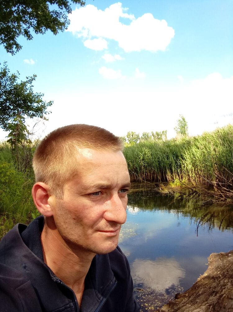  27668288  Dmitry, 40 ,    