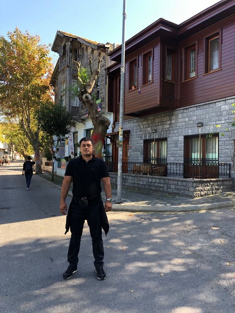  ,   Jovik, 38 ,   