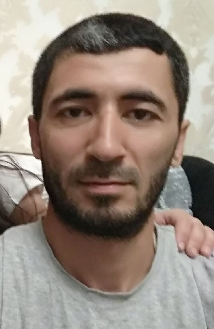  13471428  , 40 ,    
