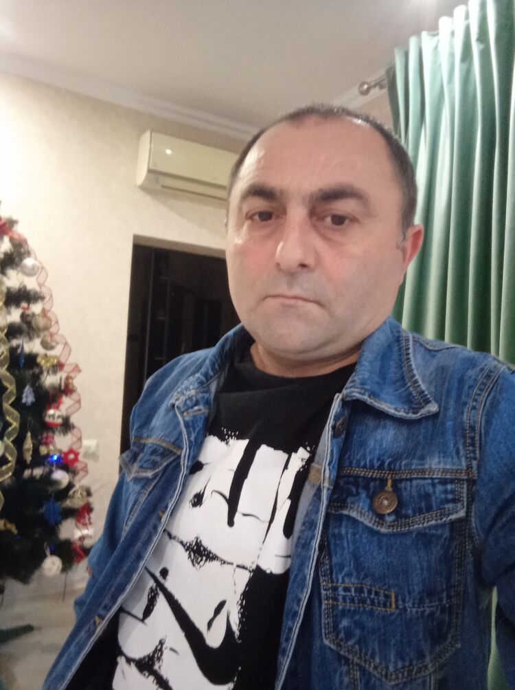  31379708  Karen, 47 ,    