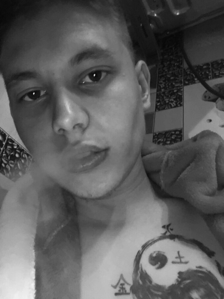  30715898  , 21 ,    
