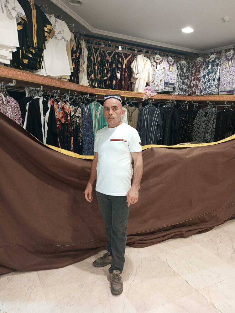  ,   Israiljon, 47 ,   ,   