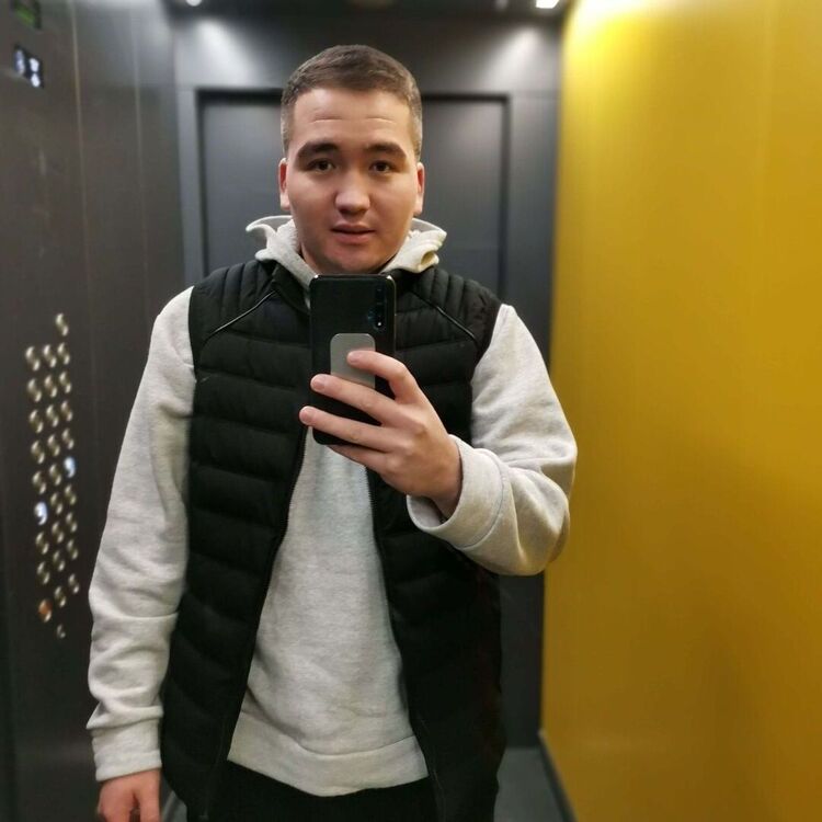  53894368  , 28 ,    -