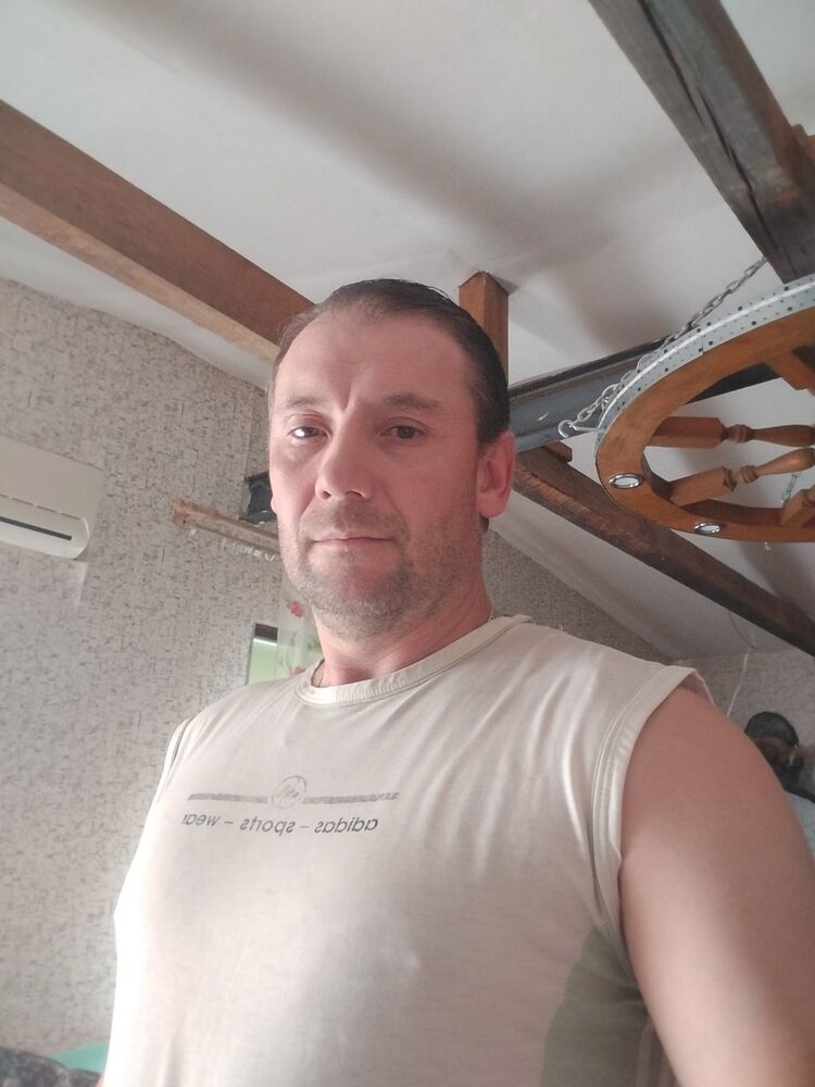  38592868  Misha, 46 ,    