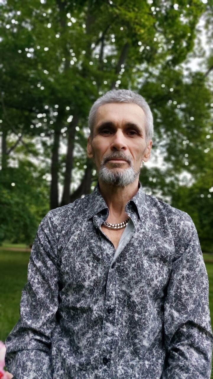  42984358  Bhagavan, 47 ,    Praha