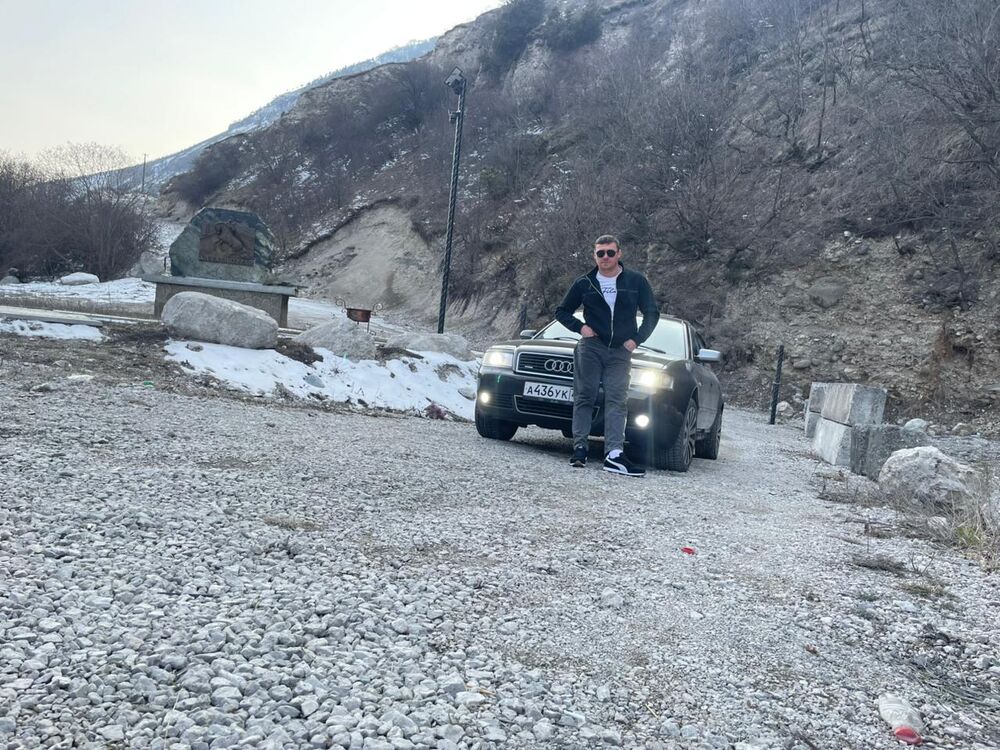  49948528  , 40 ,    