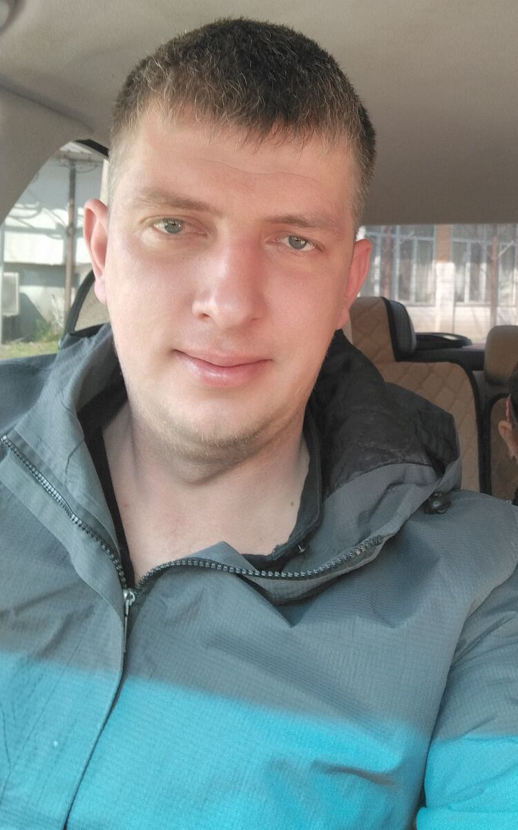  48737228  , 35 ,    
