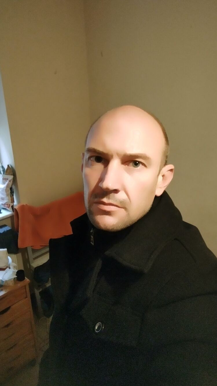  39909438  Yevhen, 34 ,    