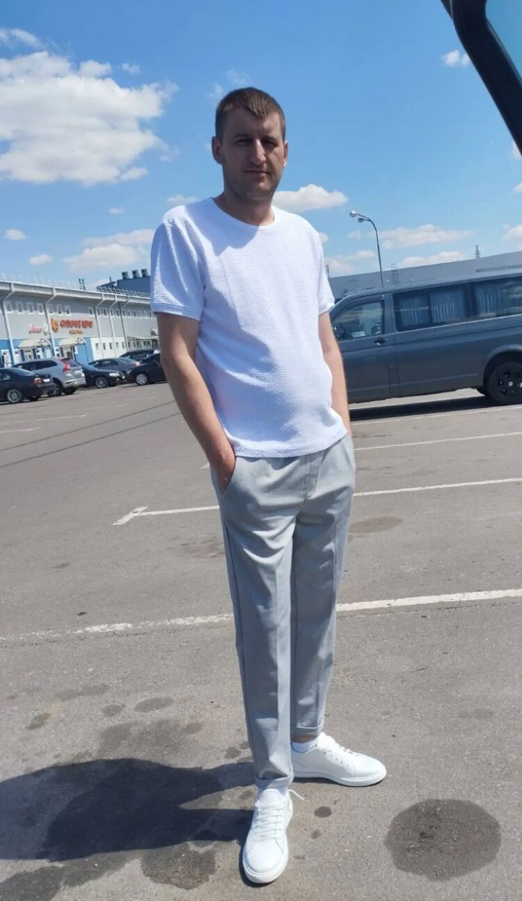  46953698  , 34 ,    