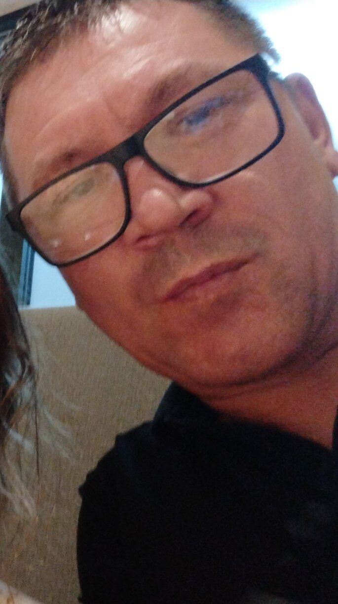  54357788  , 49 ,    -