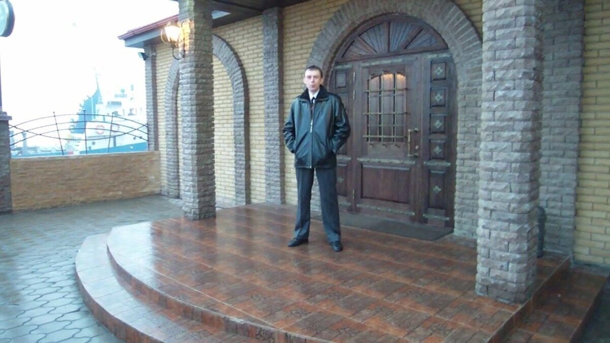  16460988  Victor, 59 ,    