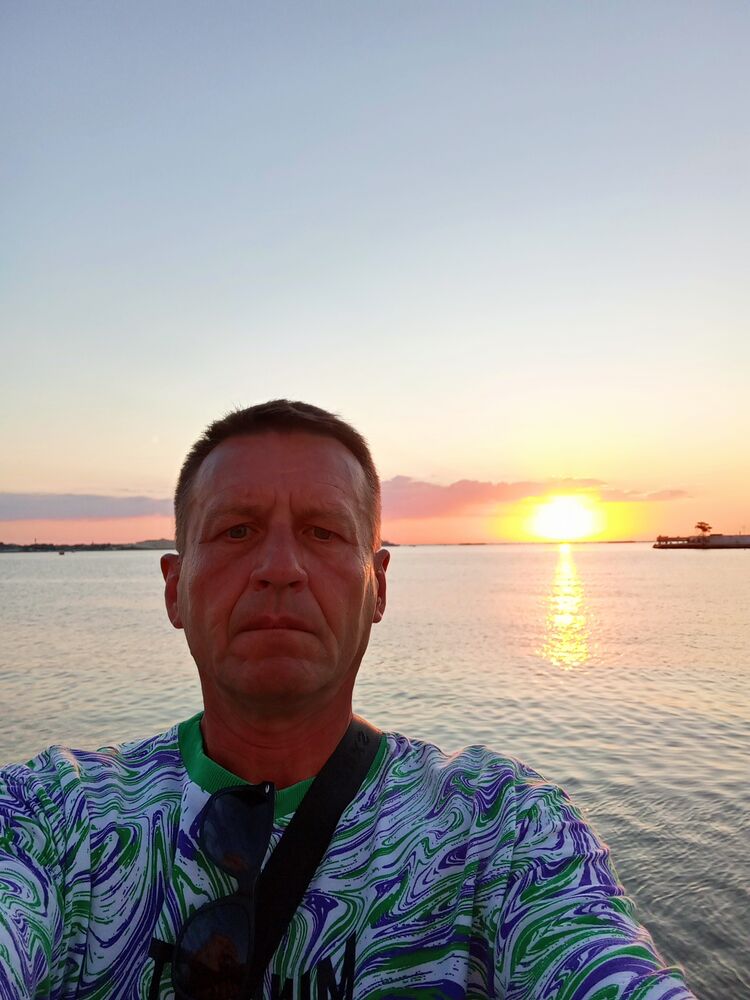  ,   Eidyard, 51 ,   ,   