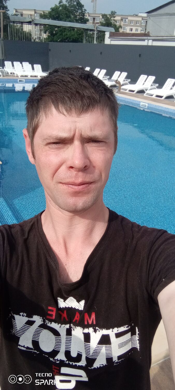  36984228  Oleg, 32 ,    