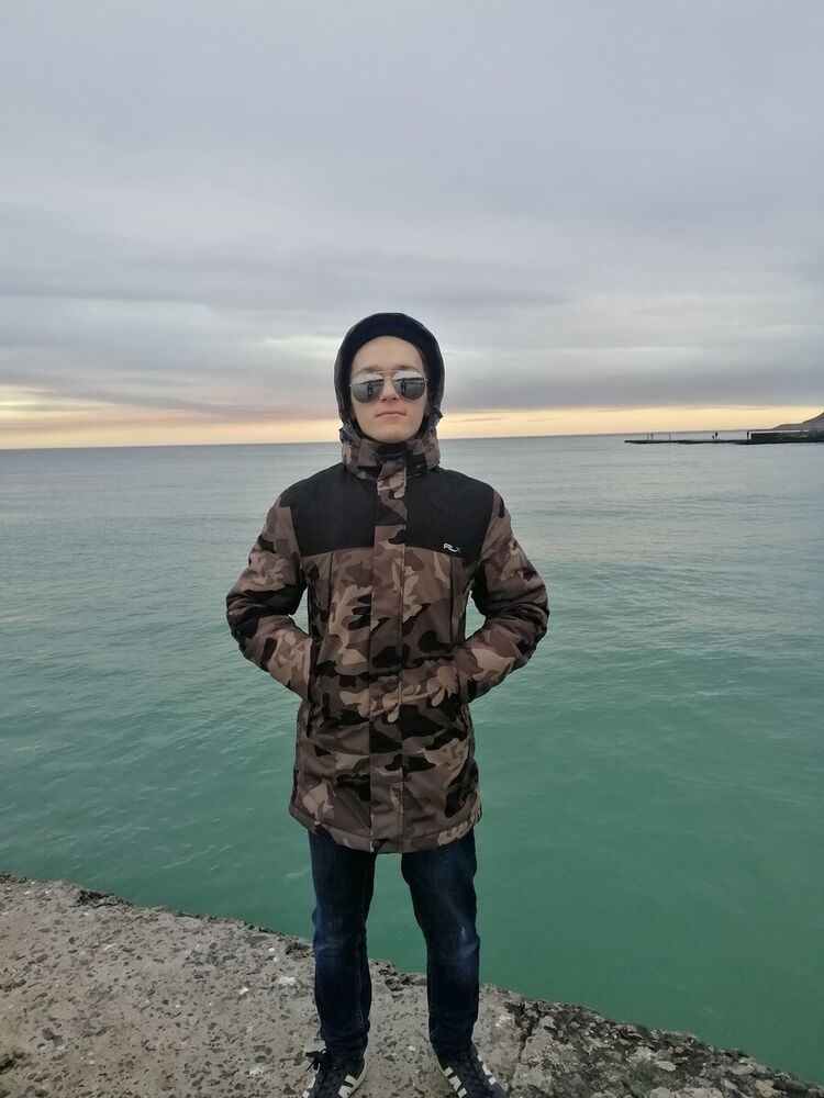  ,   Maksimilian, 23 ,     , c 