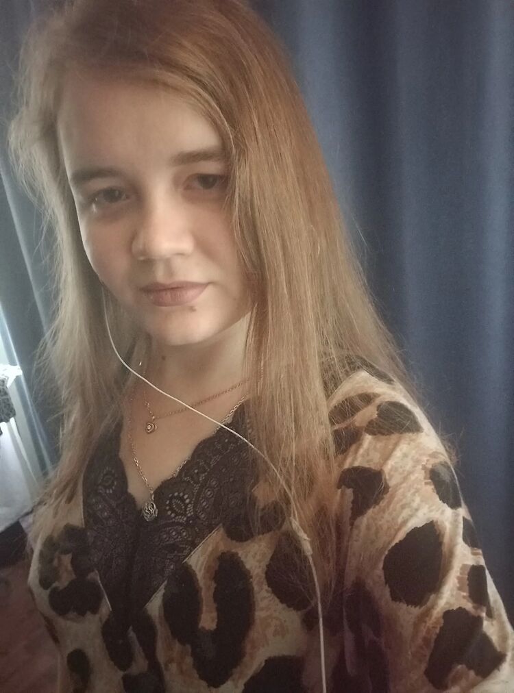  53401278  Ksenia, 27 ,    