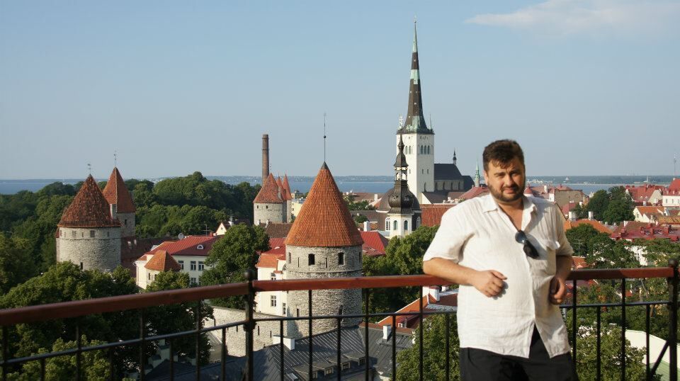  33922848  Sergei, 54 ,    