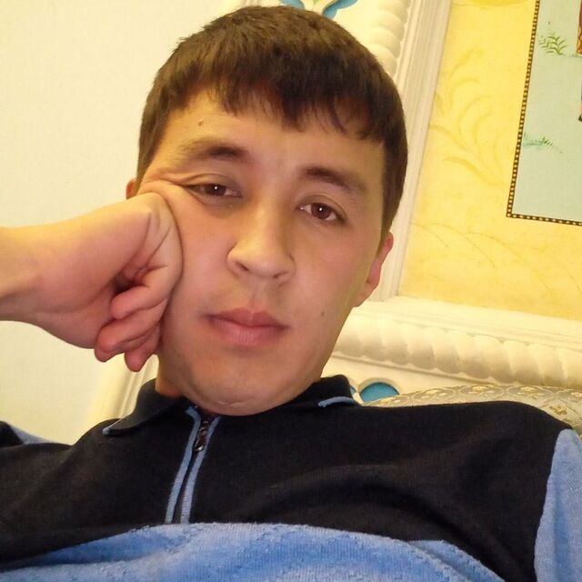  ,   Artur, 32 ,   ,   