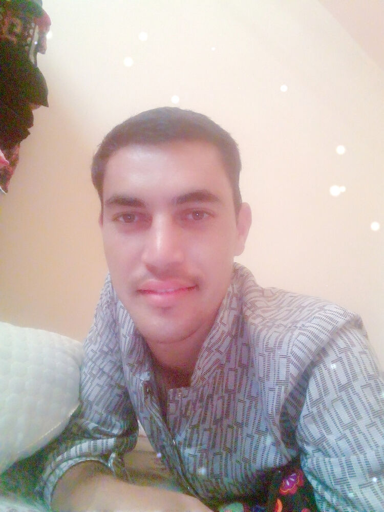  ,   Ali, 32 ,   