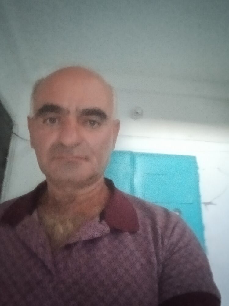  45424948  , 51 ,    