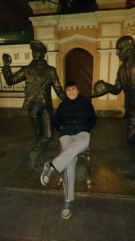  ,   Vova, 34 ,   
