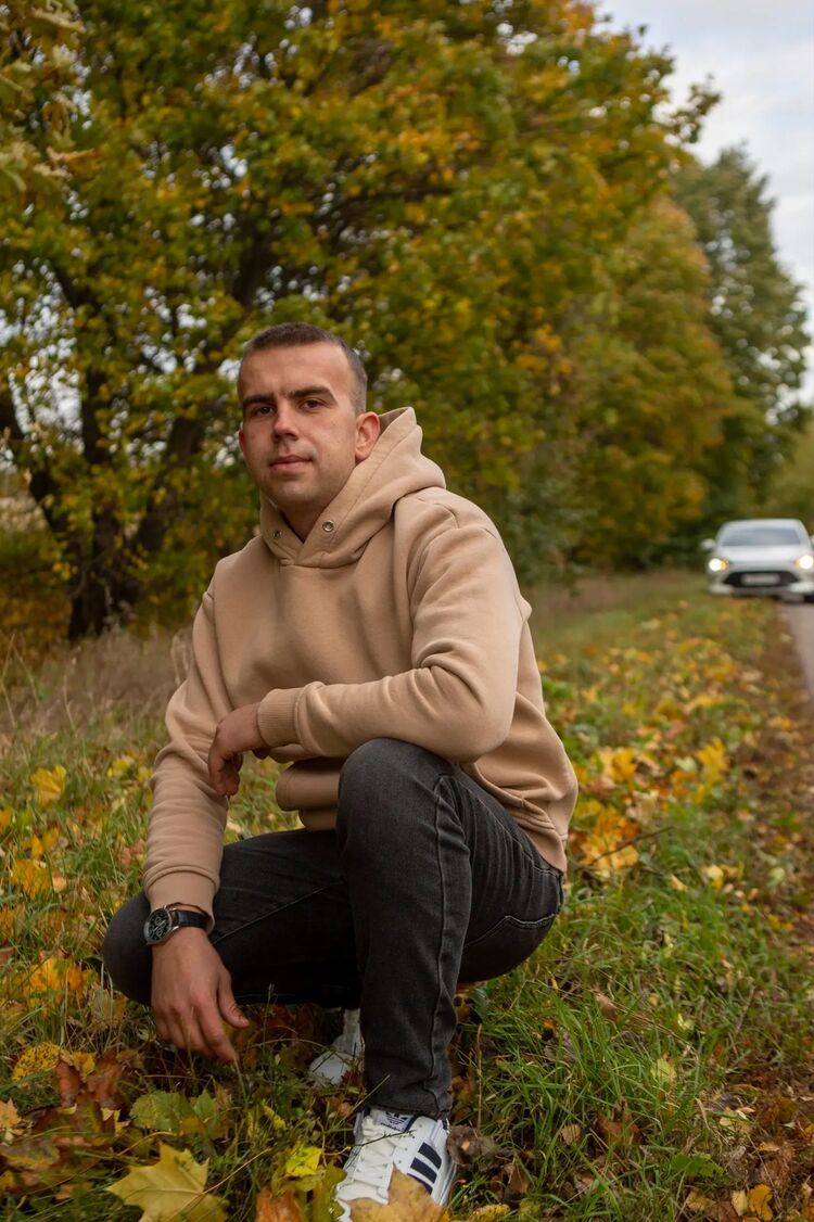  ,   Pavel, 27 ,   ,   , c 