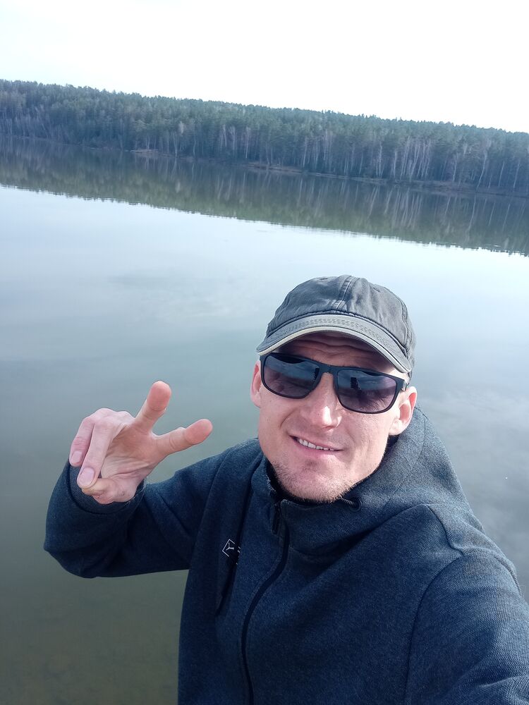  ,   Viktor, 38 ,   ,   , c 