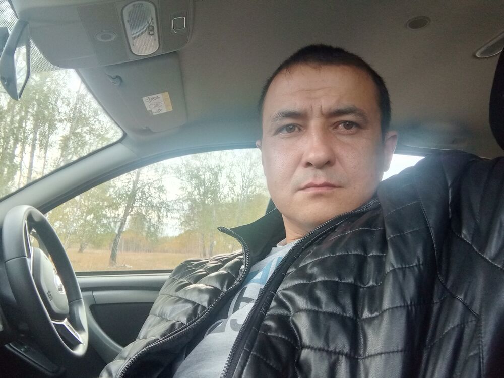  ,   Denis, 38 ,   , 