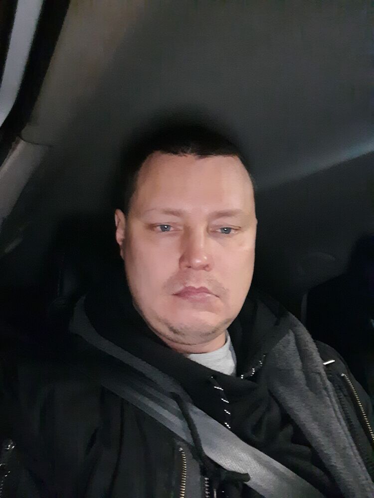  31803698  Ilya, 40 ,    