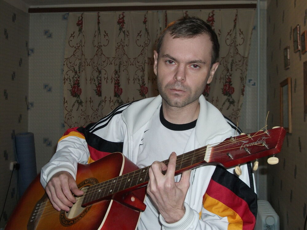  21009928  , 45 ,    