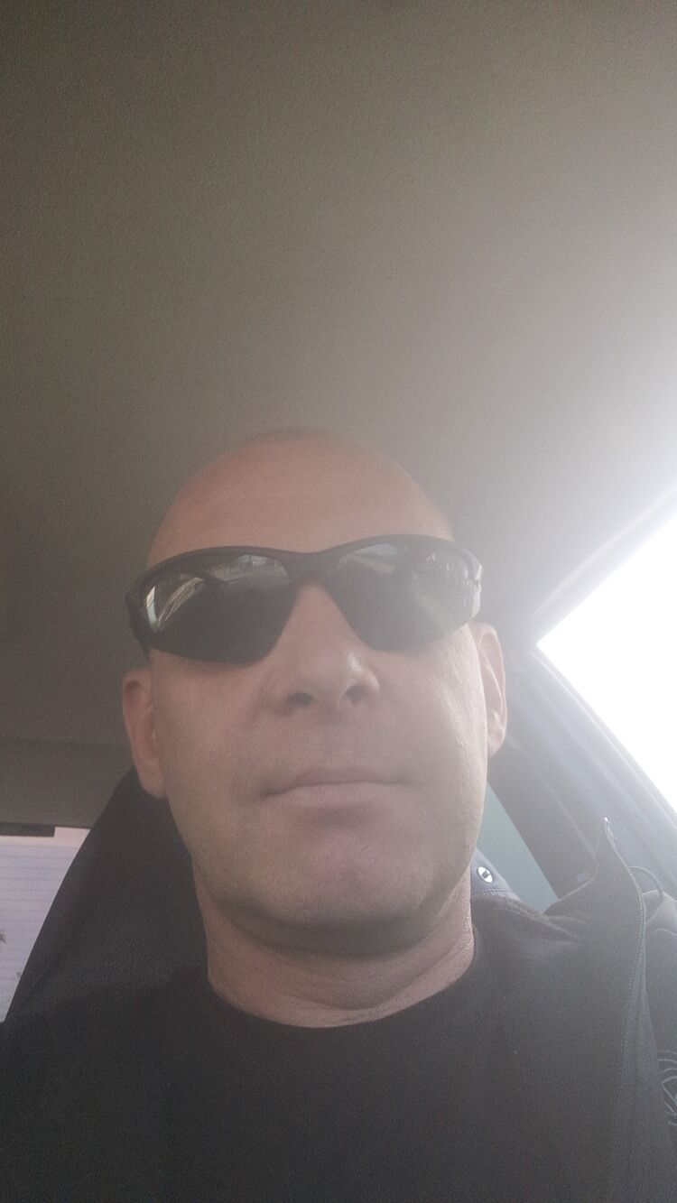  43765858  Alexander, 42 ,    