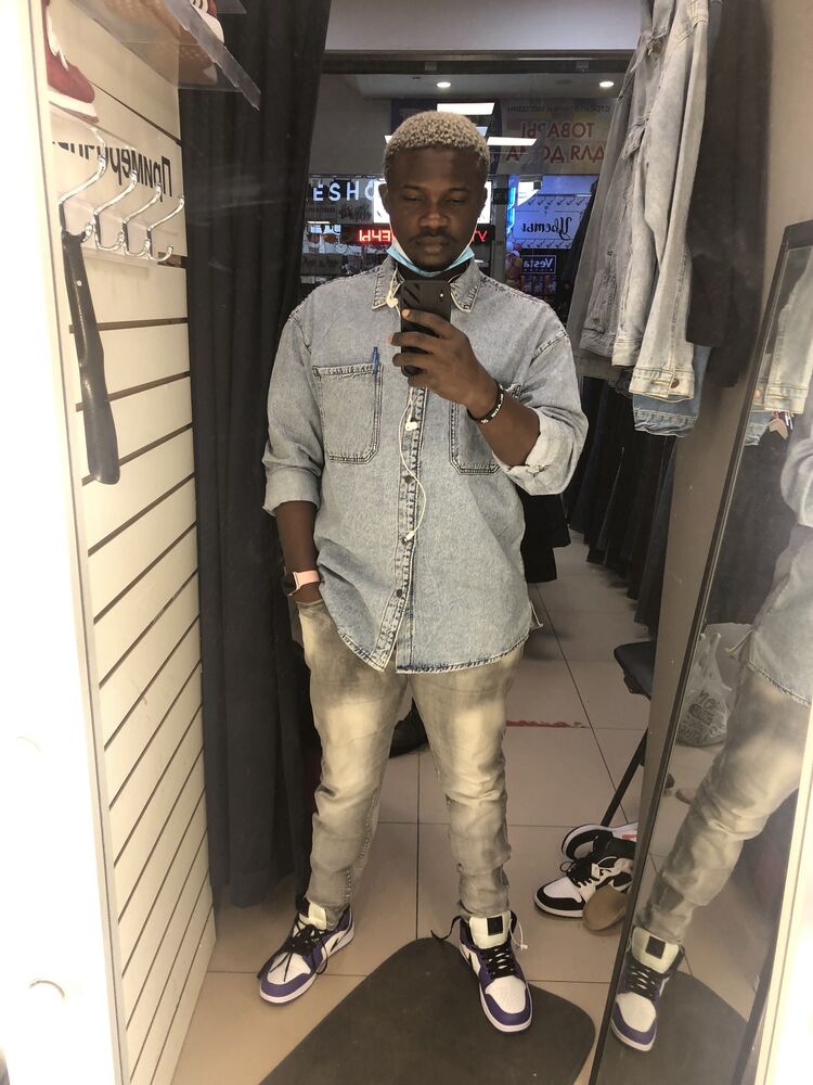 28255378  Bolaji, 30 ,    