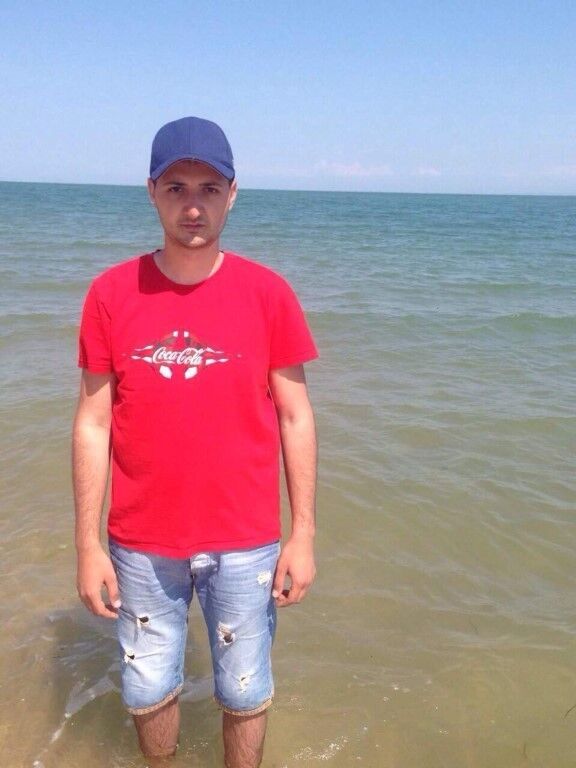  9687348  Mihail, 32 ,    