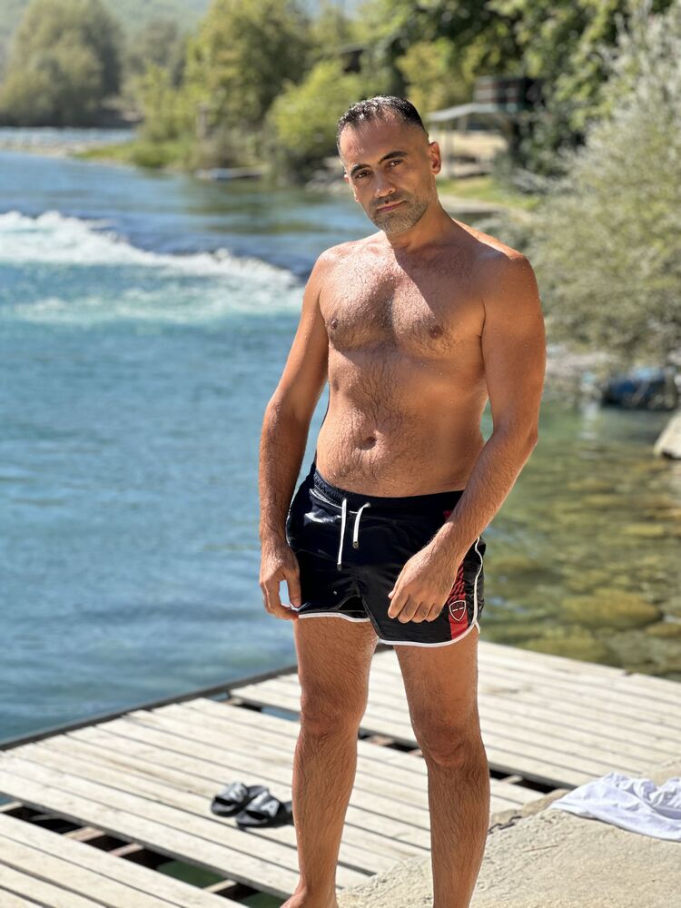  ,   Emir, 36 ,   ,   , c 