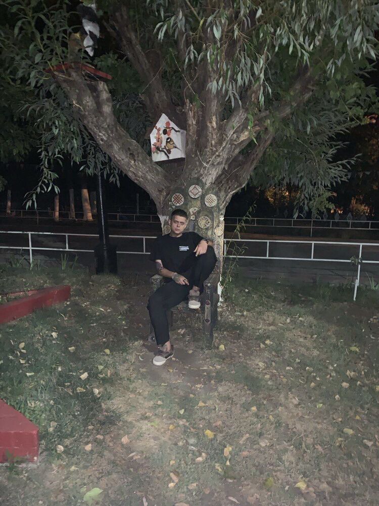  52958458  , 27 ,    