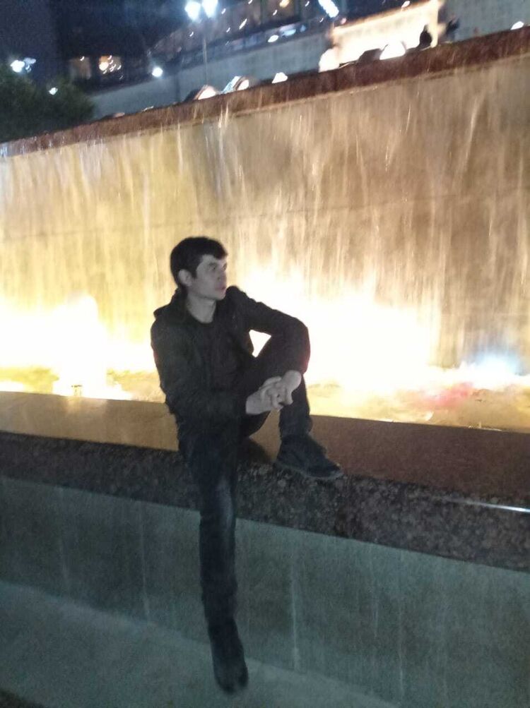  ,   Maksim, 25 ,   ,   