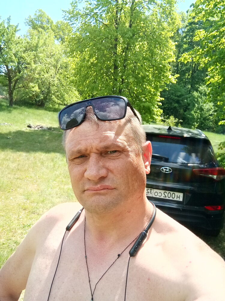  34504518  Nikolay, 47 ,    