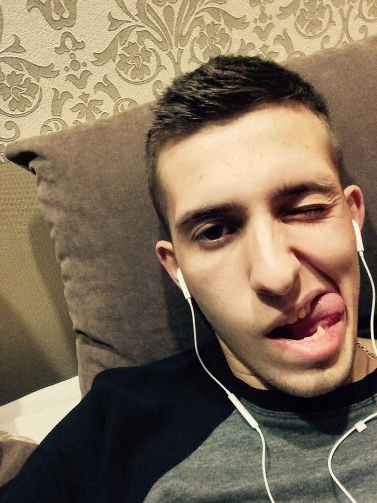  ,   Vlad, 28 ,   