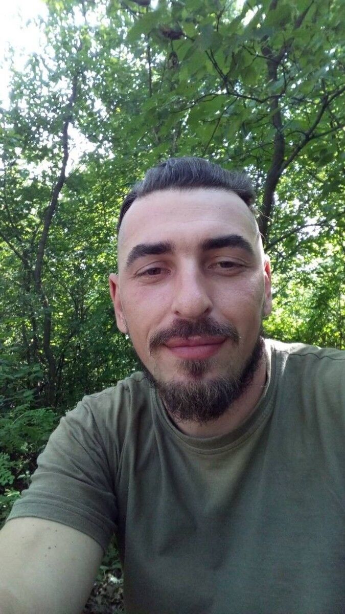  ,   Alex, 37 ,   ,   , c 