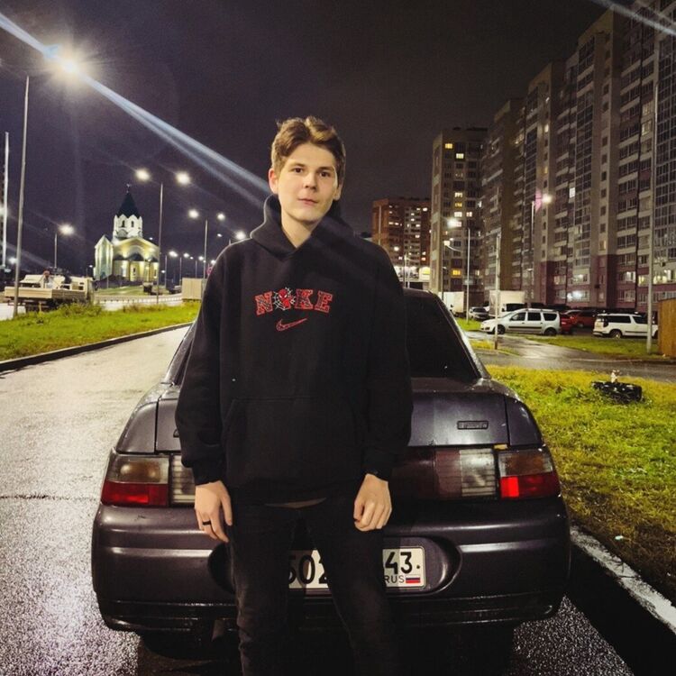  ,   Ilya, 21 ,   ,   , c , 