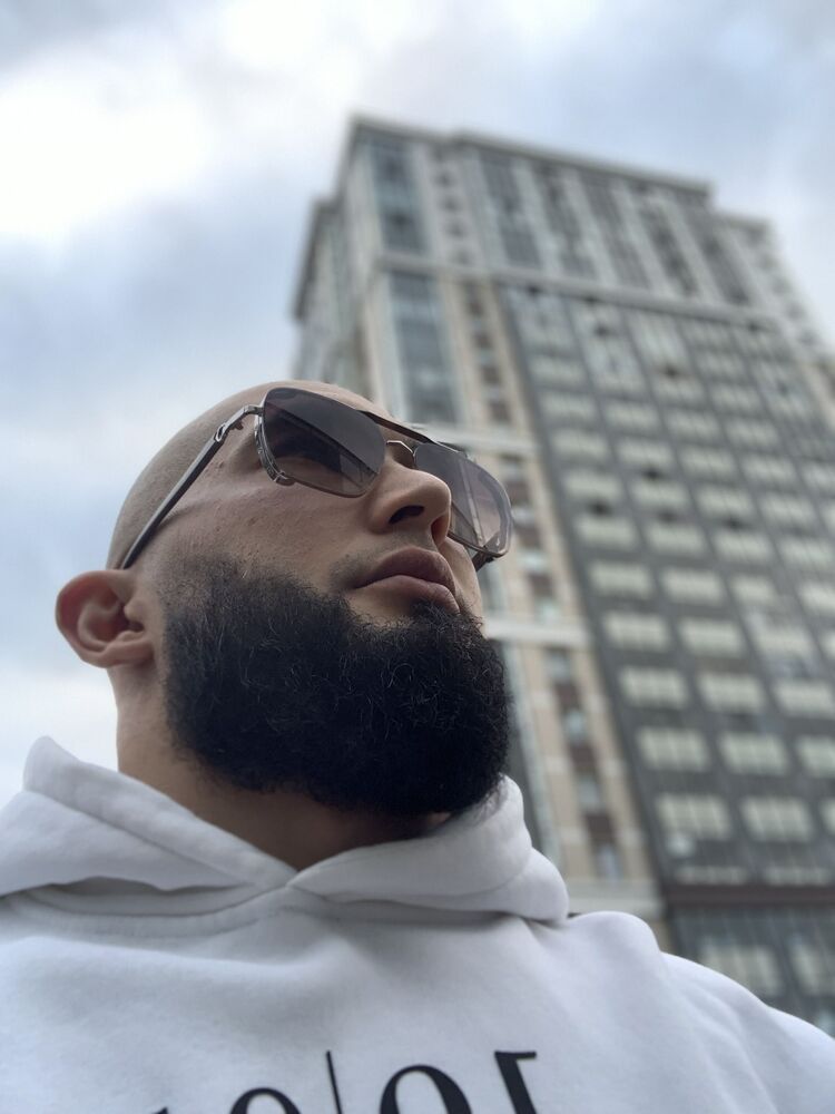  38017138  , 34 ,    -