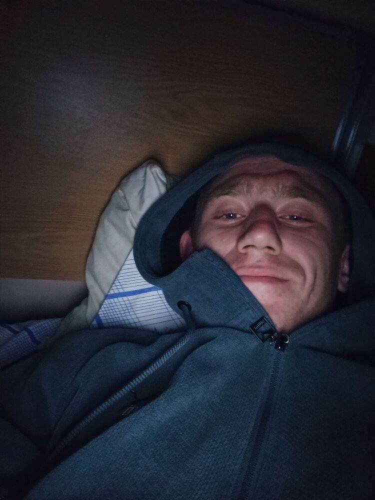  43353128  , 27 ,    