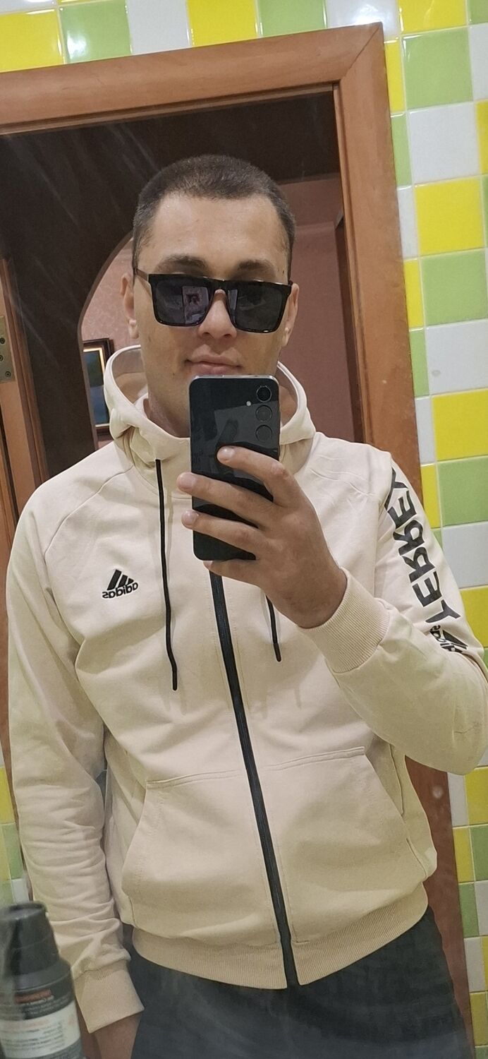  47989448  , 28 ,    