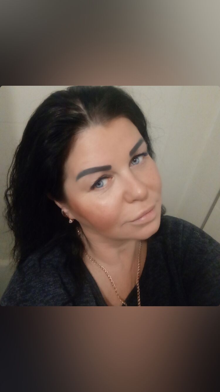  50317258  Julia, 51 ,    