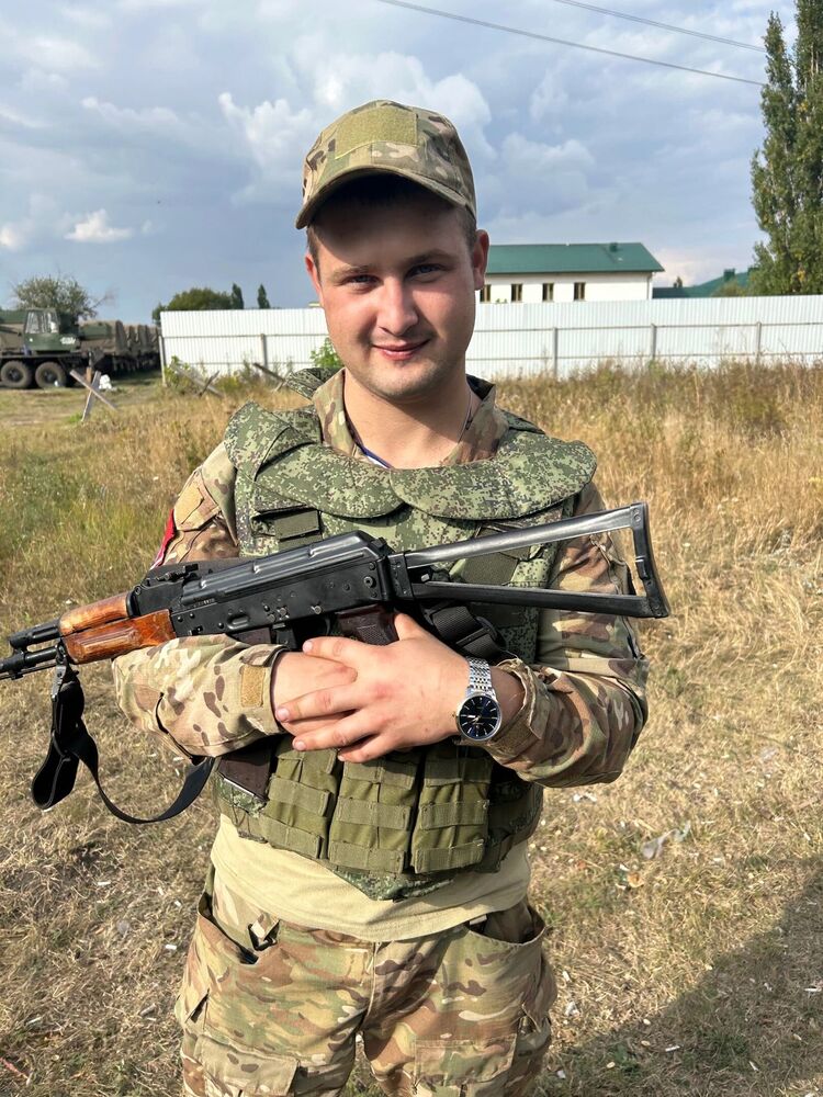  38562508  Alexey, 23 ,    